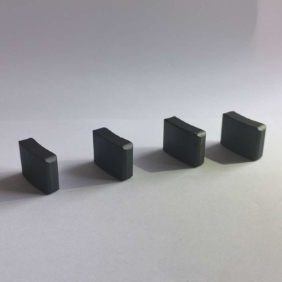 China Factory direct selling custom order high quality arc shape ferrite magnet for speakers supplier