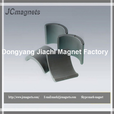 China Hard Ferrite arc-segment Magnet for automobile supplier
