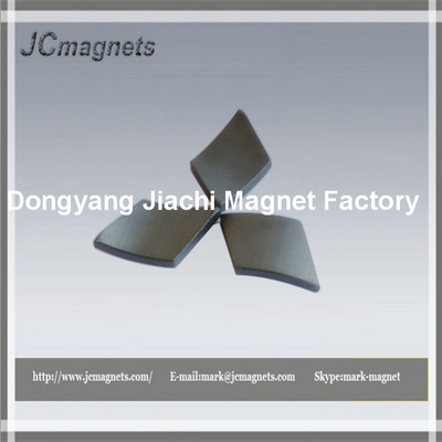 China sintered segment ceramic magnet supplier