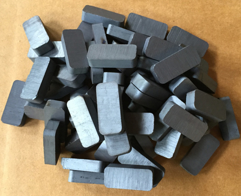 China F30X10X5 anisotropic molding press ferrite small square magnet supplier